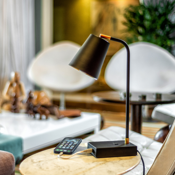TUTTO USB | 3 portas rápidas A| Dimmer, Articulada e Lâmpada